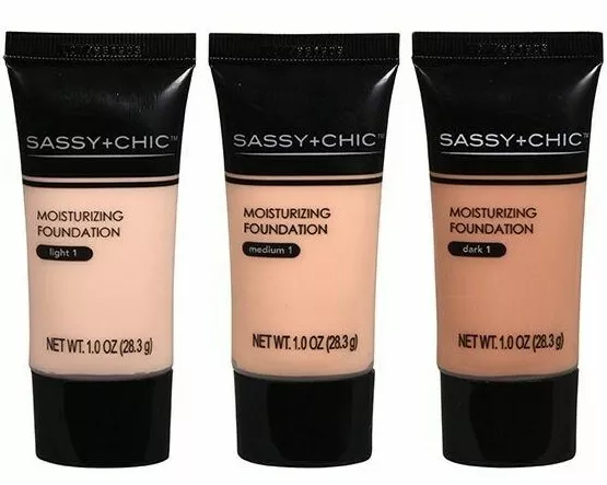 SASSY+CHIC MOISTURIZING FOUNDATION C/U