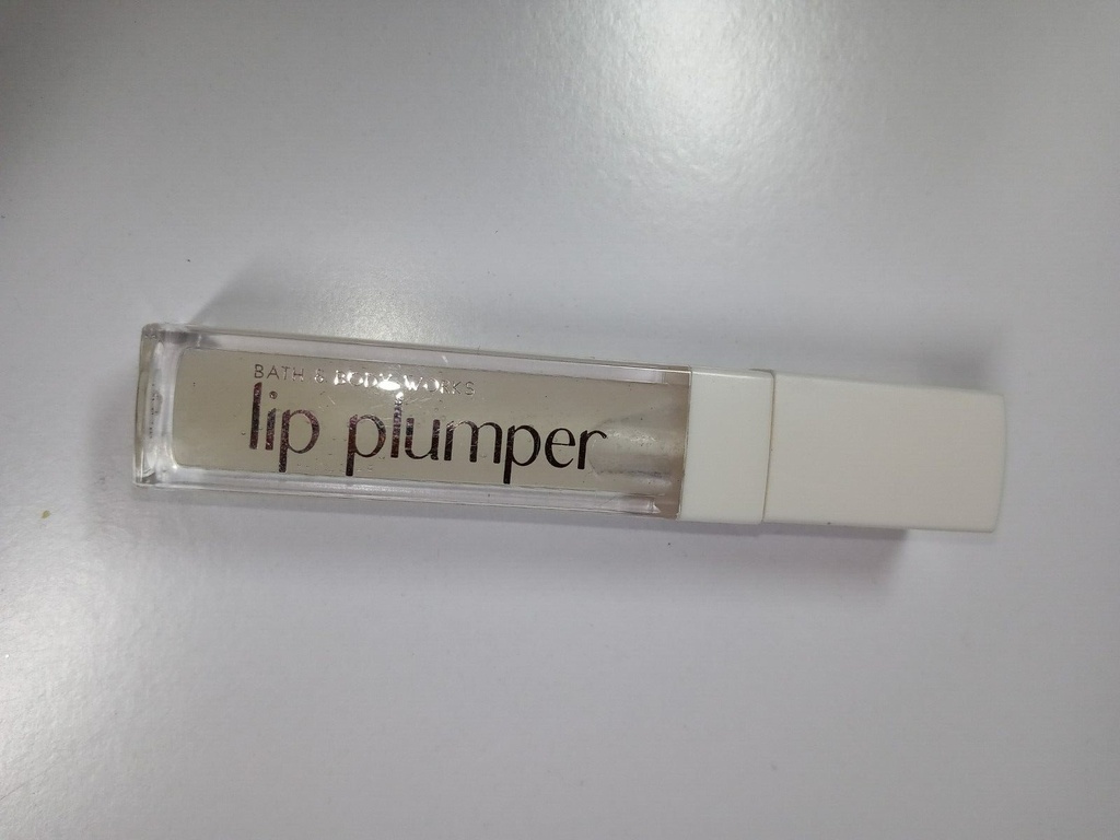 Bath & Body Works Lip Plumper Lip Gloss Clear Shine - NEW