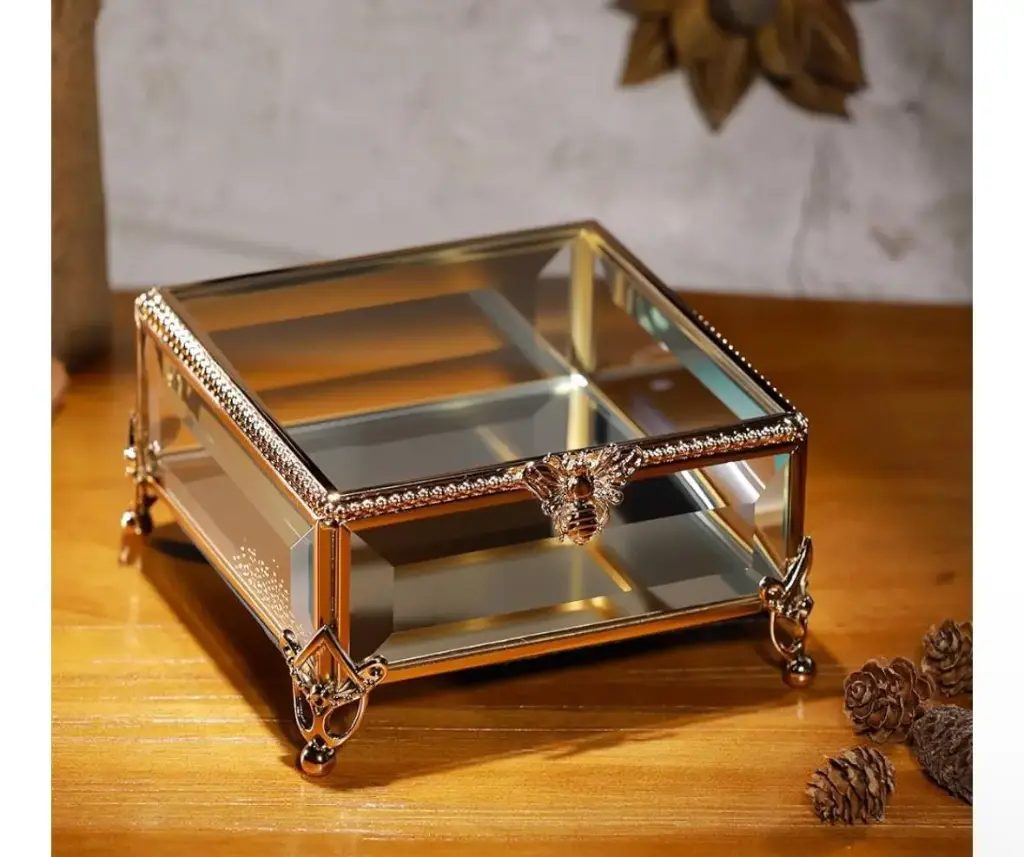 JOYERO DE CRISTAL TRANPARENTE  PLATEADO 