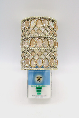 [21b49528] BBW WALLFOWERS BRILLANTE LUZ 24/7 Y CONTROL DE SALIDA
