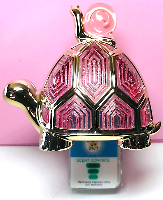 [fa028669] BBW WALLFOWERS TORTUGA ROSADA LUZ 24/7 CONTROL DE SALUDA